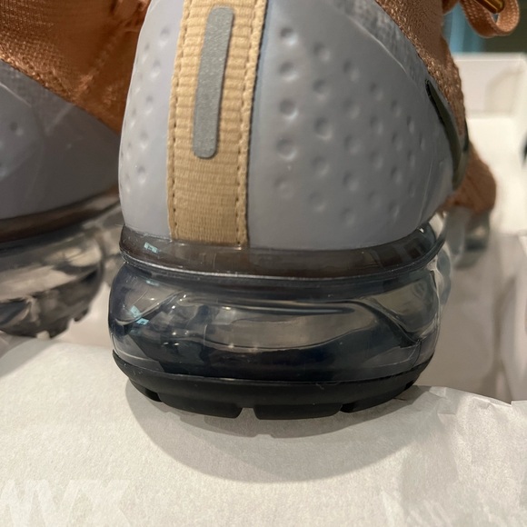 Like New with Box, Rose Gold Nike Air VaporMax Flyknit 2 - Picture 7 of 9
